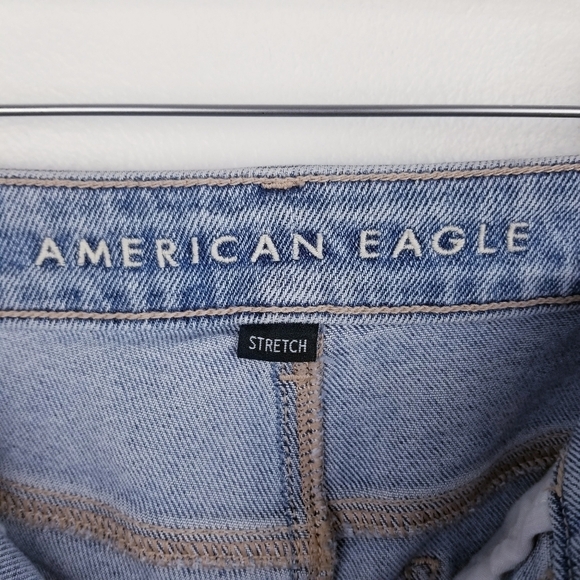 American Eagle Mom Straight Jean 8 Short #3455 - Picture 4 of 10